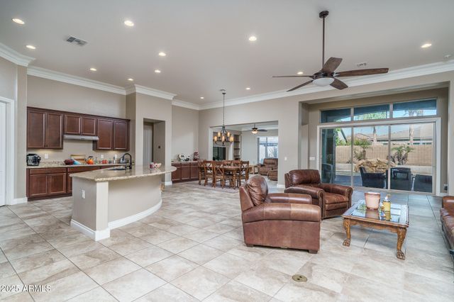 9358 W ROBIN Lane, Peoria, AZ 85383