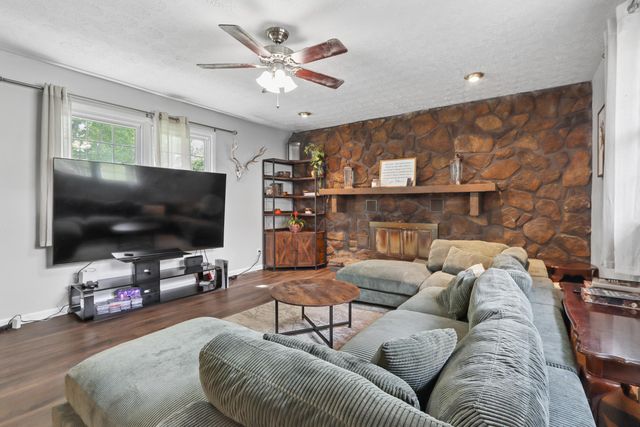 3031 E Gasconade Street, Springfield, MO 65804