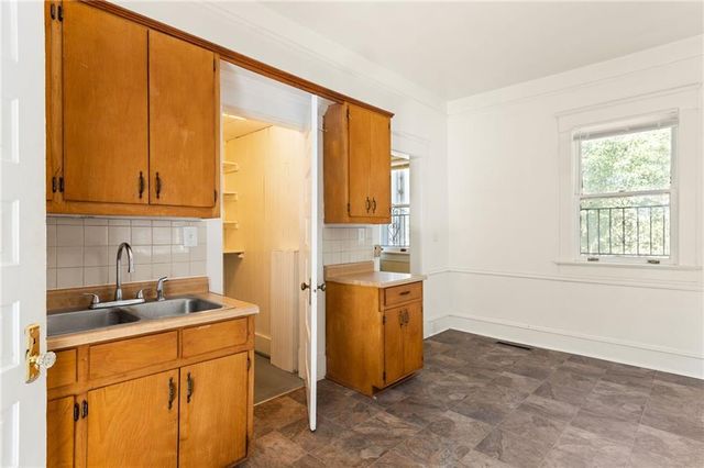 120 S Candler Street, Decatur, GA 30030