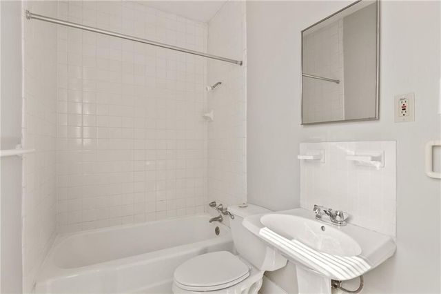 120 S Candler Street, Decatur, GA 30030