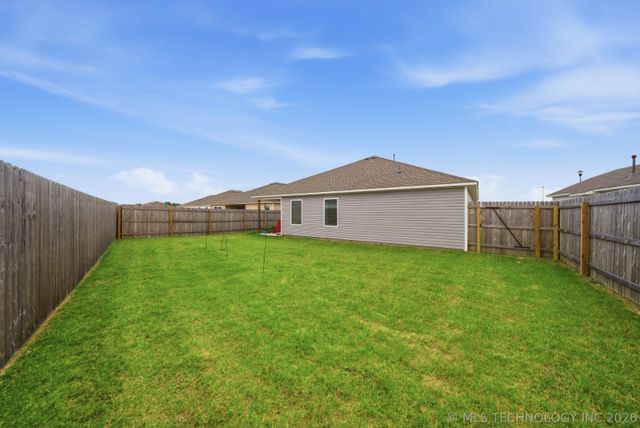 27511 E 115th Street S, Coweta, OK 74429