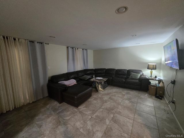 3666 Illona Lane, Oceanside, NY 11572