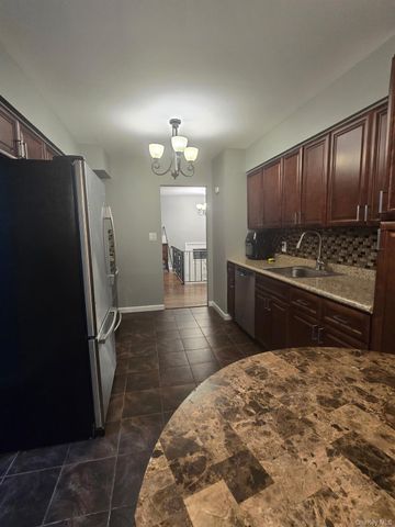 3666 Illona Lane, Oceanside, NY 11572