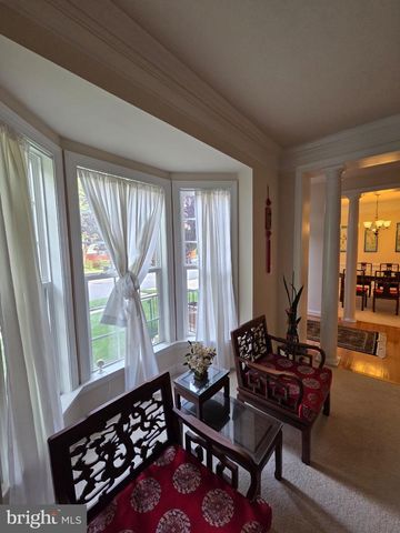 5394 MACDONALD RD, Woodbridge, VA 22193
