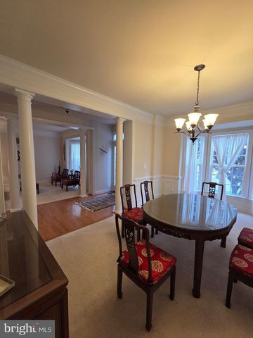 5394 MACDONALD RD, Woodbridge, VA 22193