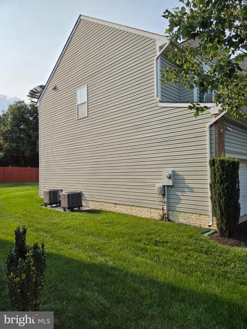 5394 MACDONALD RD, Woodbridge, VA 22193