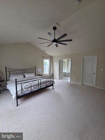 5394 MACDONALD RD, Woodbridge, VA 22193