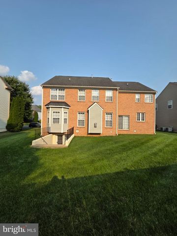 5394 MACDONALD RD, Woodbridge, VA 22193