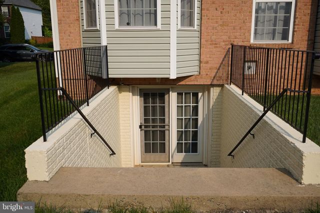5394 MACDONALD RD, Woodbridge, VA 22193