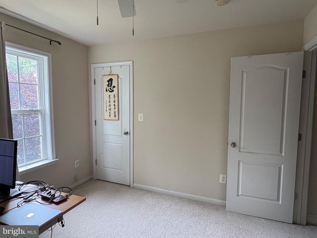 5394 MACDONALD RD, Woodbridge, VA 22193
