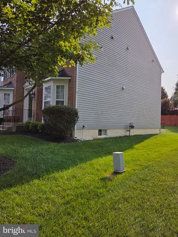 5394 MACDONALD RD, Woodbridge, VA 22193