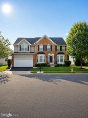 5394 MACDONALD RD, Woodbridge, VA 22193