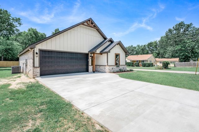 213 Turman Street, Mineola, TX 75773