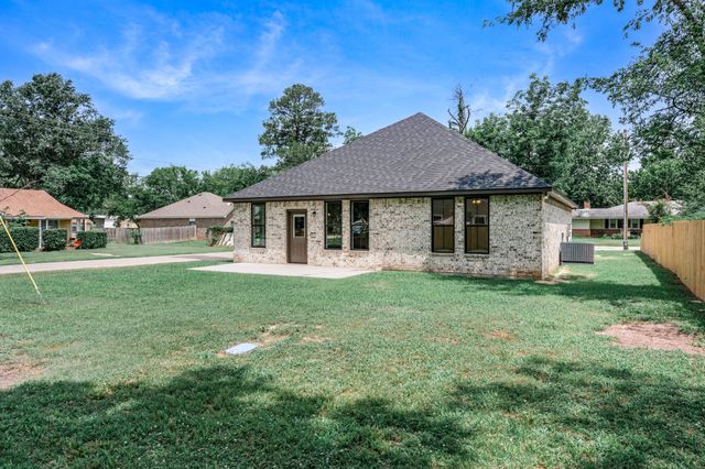 213 Turman Street, Mineola, TX 75773