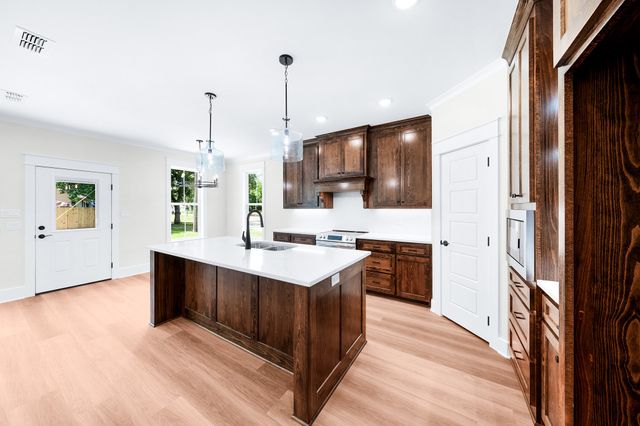 213 Turman Street, Mineola, TX 75773