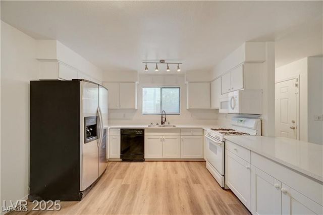 6749 West Charleston Boulevard 2, Las Vegas, NV 89146