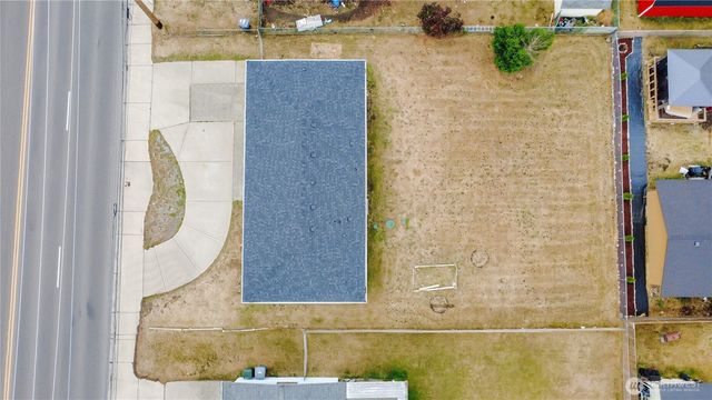 117 176th St E, Spanaway, WA 98387