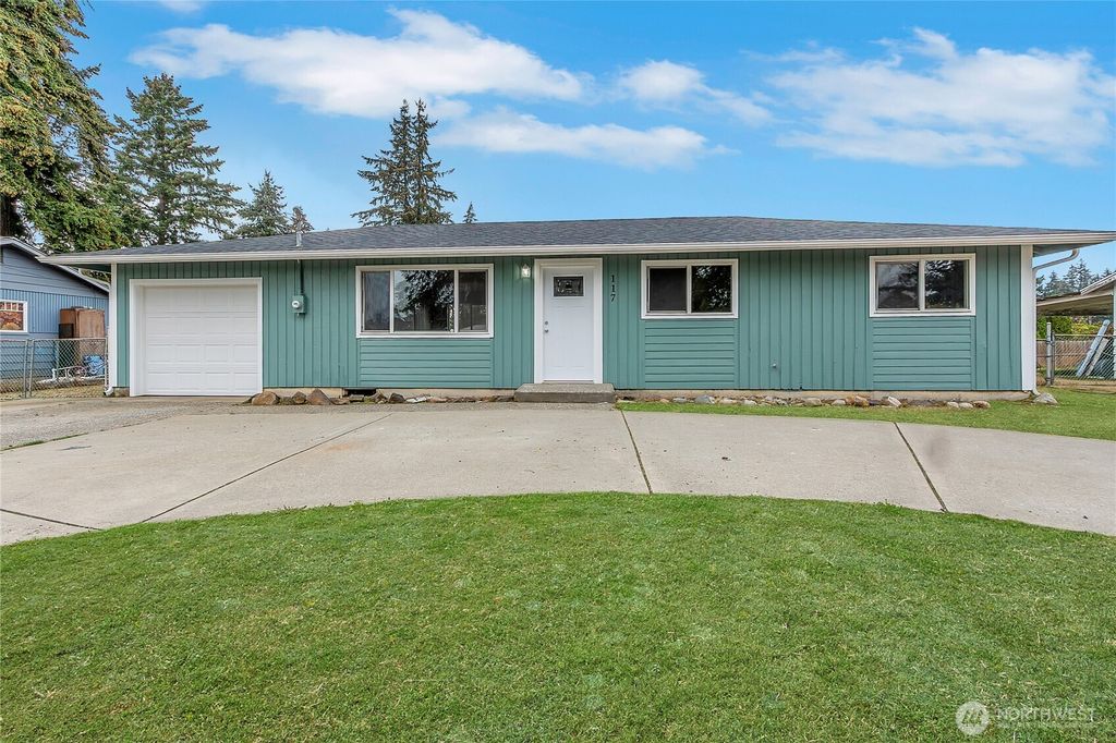 117 176th St E, Spanaway, WA 98387