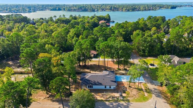 15128 Paradise Court, Willis, TX 77318