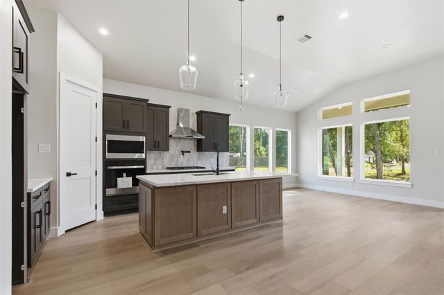 15128 Paradise Court, Willis, TX 77318