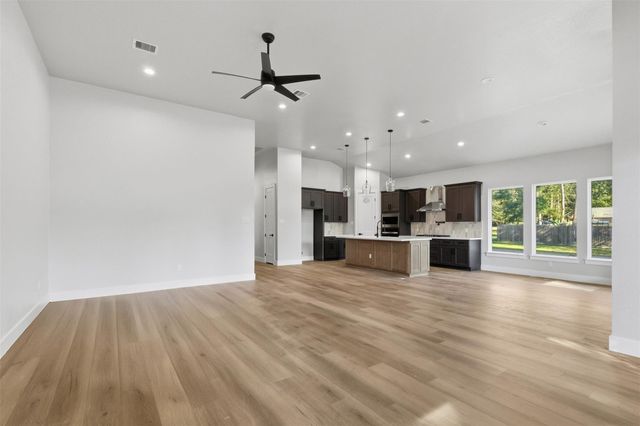 15128 Paradise Court, Willis, TX 77318