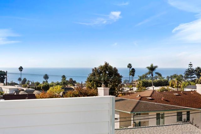 7216 FAY AVE, La Jolla, CA 92037