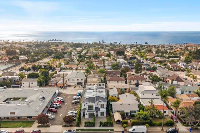 7216 FAY AVE, La Jolla, CA 92037
