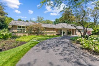 49 Estate Drive, Glencoe, IL 60022