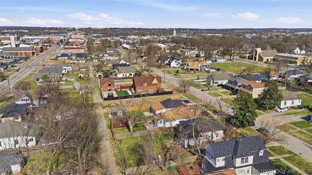 321 E 4th Street, Claremore, OK 74017