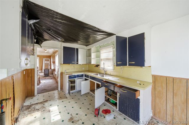 321 E 4th Street, Claremore, OK 74017