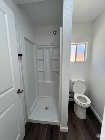 401 Klassen Drive, Shafter, CA 93263