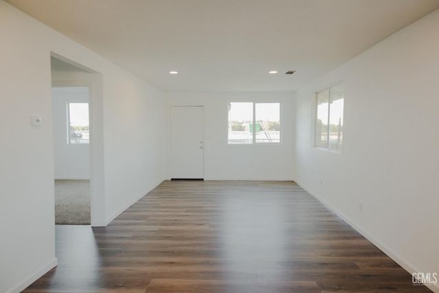 401 Klassen Drive, Shafter, CA 93263