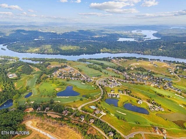 135 Magnolia Hill, Loudon, TN 37774