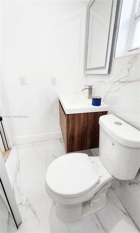 8116 NW 72nd Ave, Tamarac, FL 33321