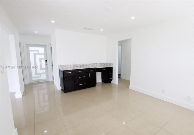 8116 NW 72nd Ave, Tamarac, FL 33321