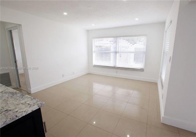 8116 NW 72nd Ave, Tamarac, FL 33321