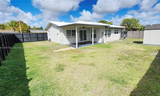 8116 NW 72nd Ave, Tamarac, FL 33321