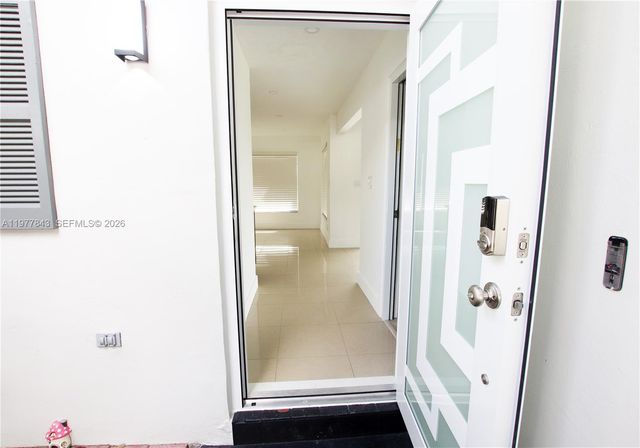 8116 NW 72nd Ave, Tamarac, FL 33321