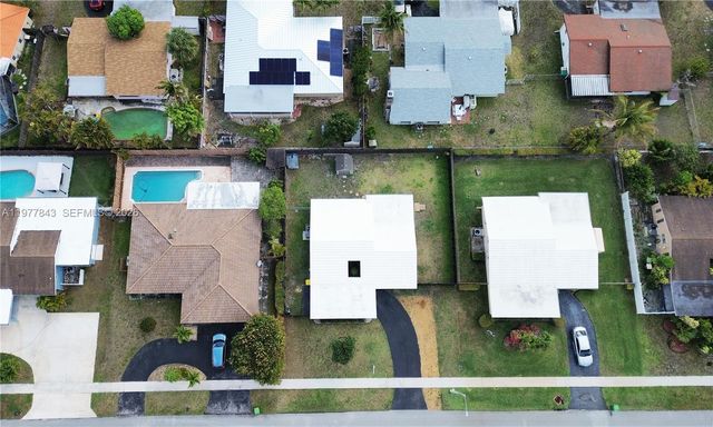 8116 NW 72nd Ave, Tamarac, FL 33321