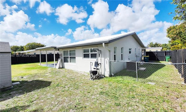 8116 NW 72nd Ave, Tamarac, FL 33321