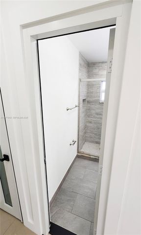 8116 NW 72nd Ave, Tamarac, FL 33321