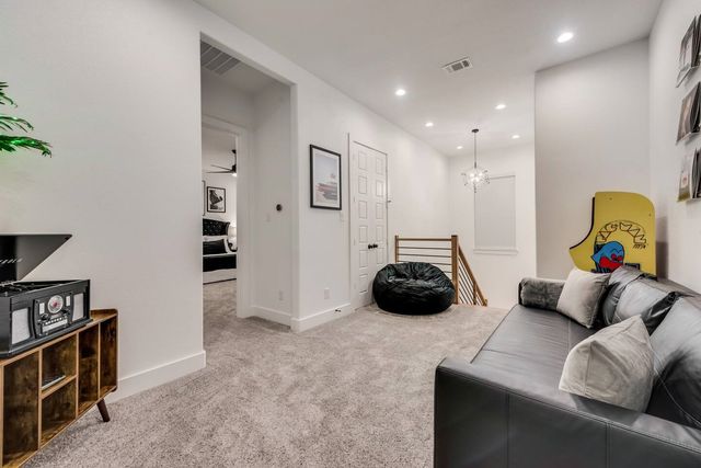 2015 S Ewing Avenue, Dallas, TX 75216