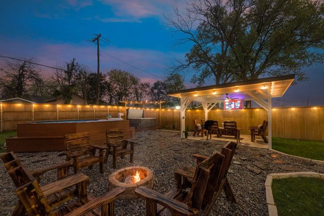 2015 S Ewing Avenue, Dallas, TX 75216