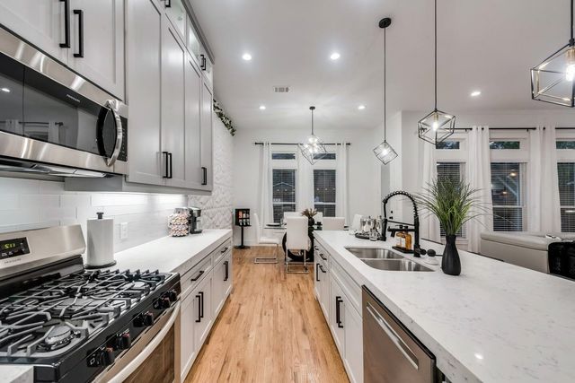 2015 S Ewing Avenue, Dallas, TX 75216