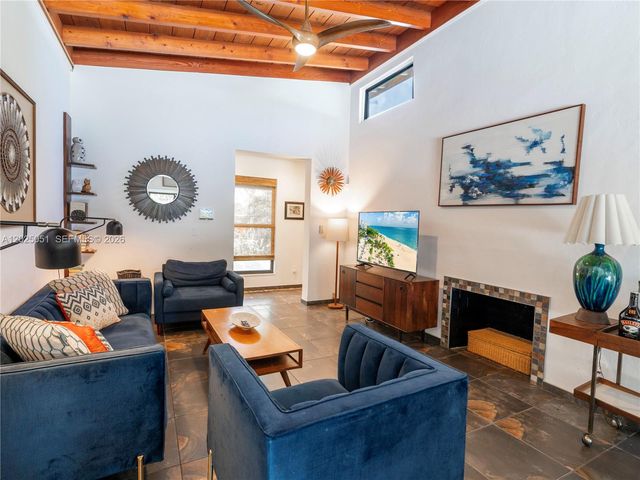 1212 NE 17th Ter, Fort Lauderdale, FL 33304