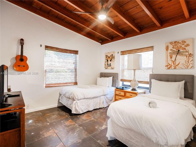1212 NE 17th Ter, Fort Lauderdale, FL 33304