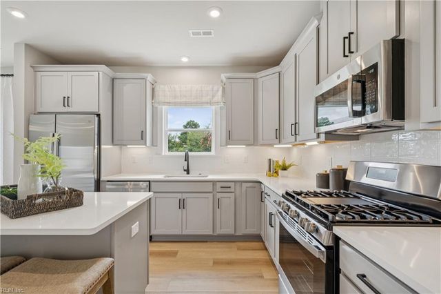 401 Heavens WAY, Yorktown, VA 23693