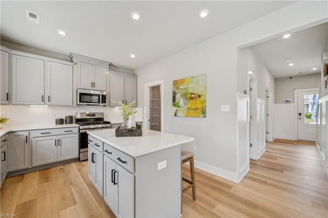 401 Heavens WAY, Yorktown, VA 23693