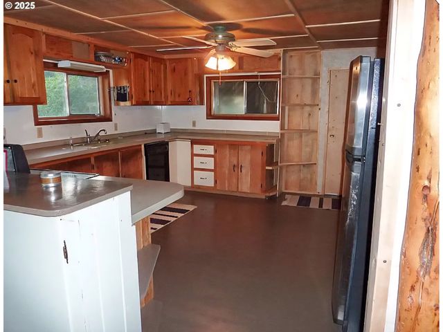 69443 WICKENS Ln, Elgin, OR 97827