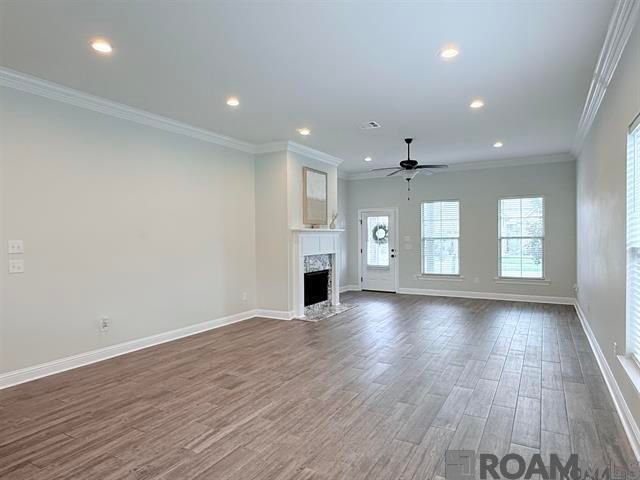 654 Beaumont Dr, Gonzales, LA 70737